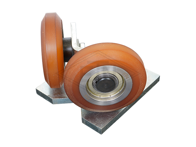 Rolgeleider GGW 4, 100 x 90 x 70 mm, voor tegen weight, voor haaks rail housing spec. staal verzinkt 2 x rollen ø 75 x 20/10 mm, hole spacing 50 mm