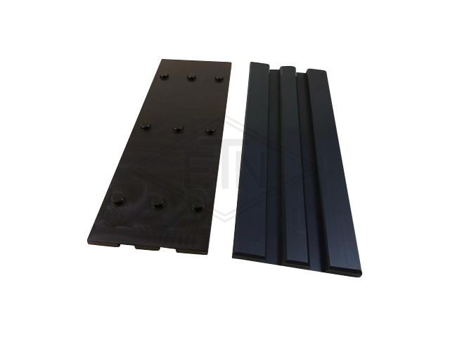 Inzetstuk EEL 16 PEE voor HSMEL + WSMEL, 300 x 36,5 x 38 mm, voor rail 16 mm, ETN ® -HM-1000-E, surface resistivity 10^7 W (DIN IEC 60093) . De friction van moving parts may cause big differences van