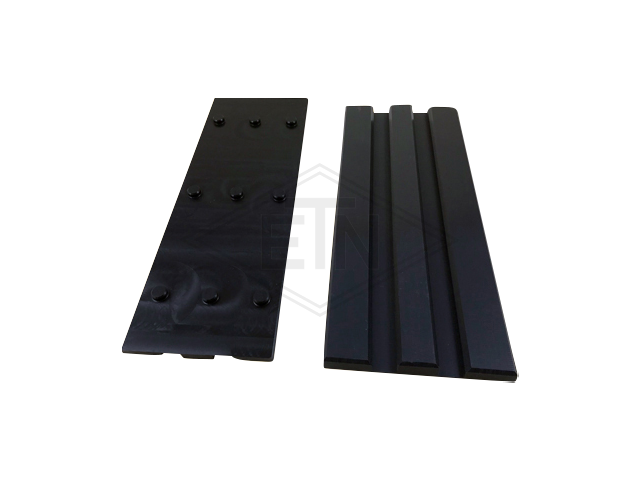 Inzetstuk EEL 19 PEE voor HSMEL + WSMEL, 300 x 36,5 x 38 mm, voor rail 19 mm, ETN ® -HM-1000-E, surface resistivity 10^7 W (DIN IEC 60093) . De friction van moving parts may cause big differences van